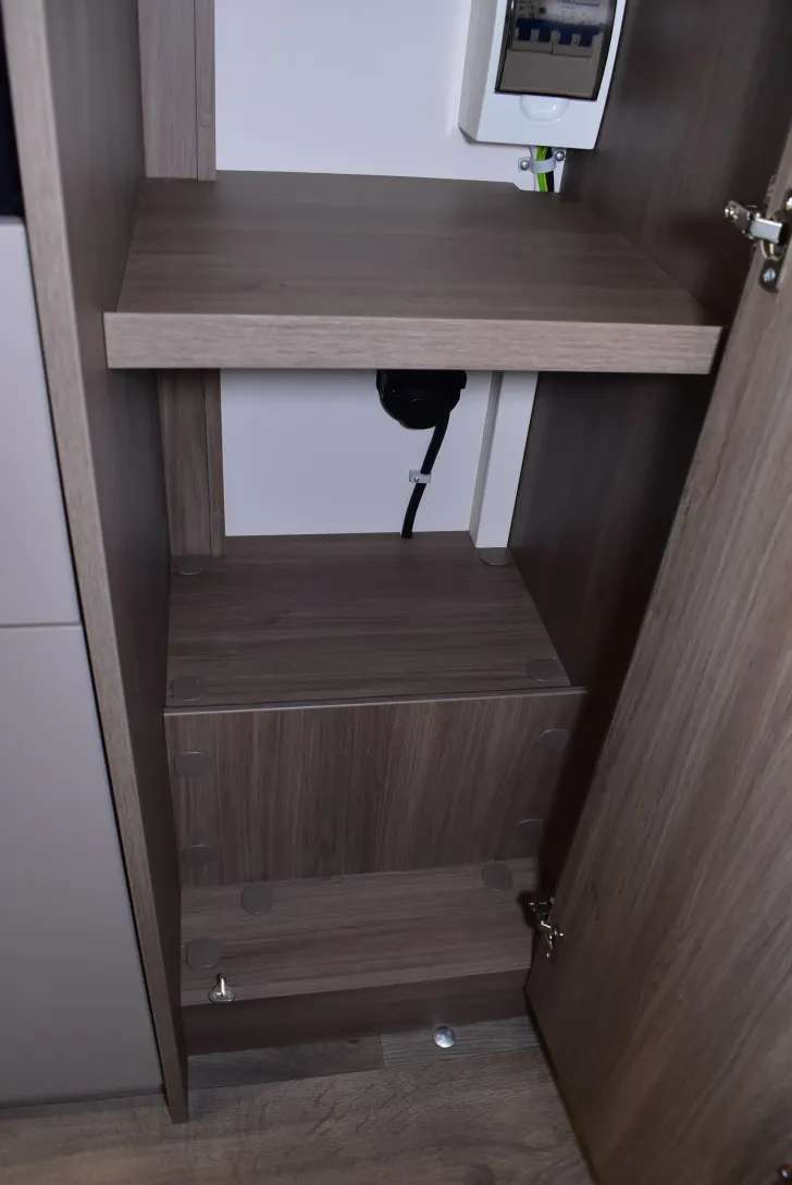 Fahrzeugbild Carado T 135 Pro+ 5,96m, Hubbett, 4 Betten #23