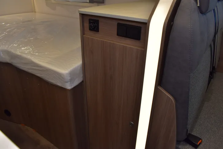 Fahrzeugbild Carado T 135 Pro+ 5,96m, Hubbett, 4 Betten #45