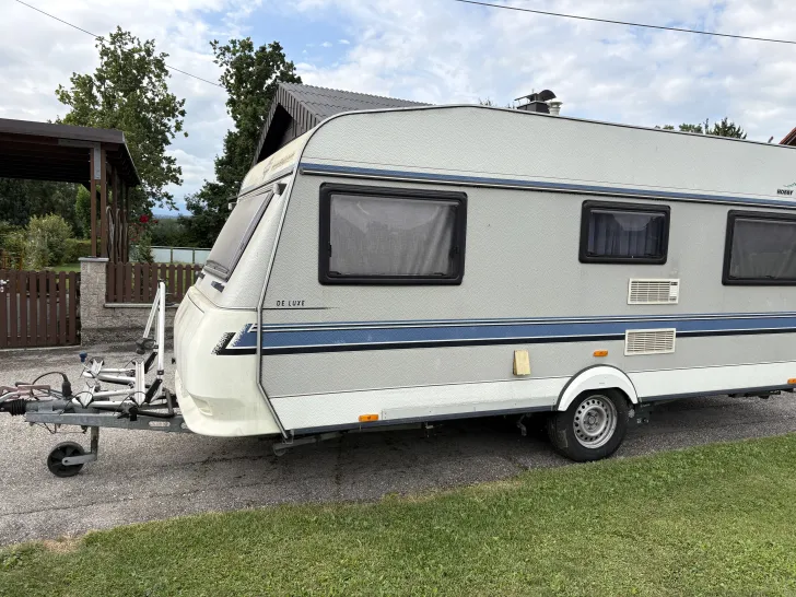 Fahrzeugbild Hobby De Luxe 495 T #1
