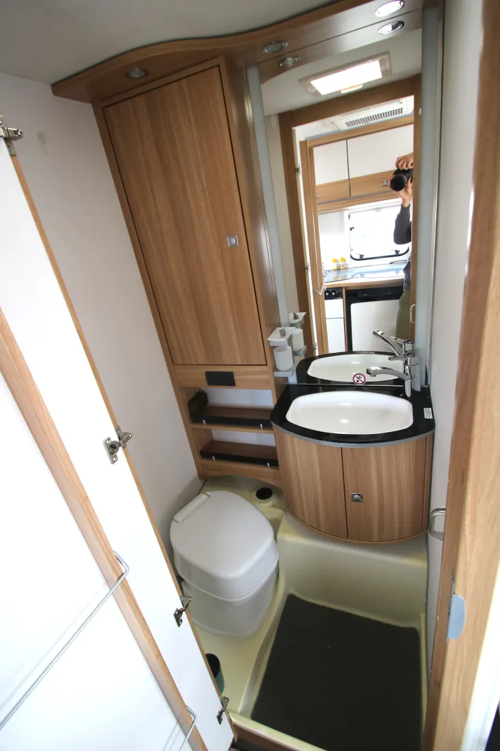 Fahrzeugbild Dethleffs Camper 470 ER #17