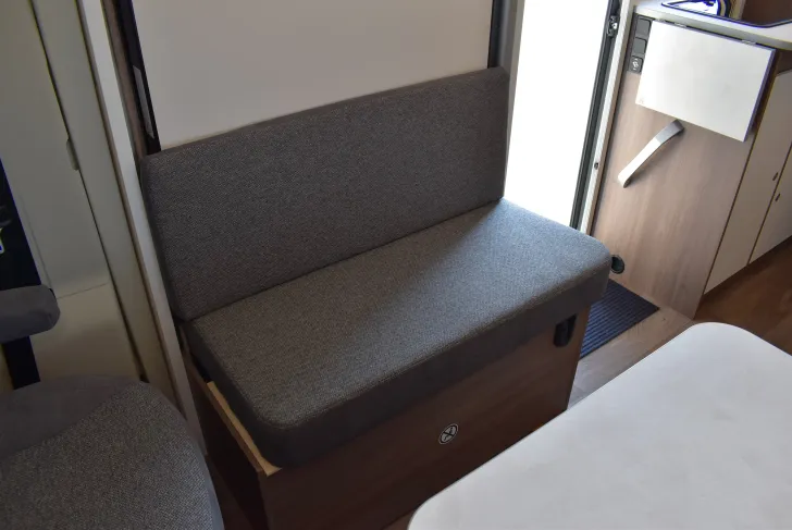 Fahrzeugbild Carado VAN 347 Clever-Lift-Bett, ab April #10