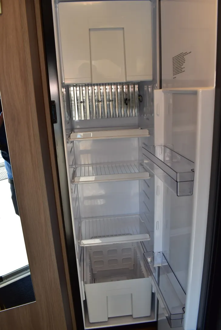 Fahrzeugbild Carado VAN 347 Clever-Lift-Bett, ab April #13