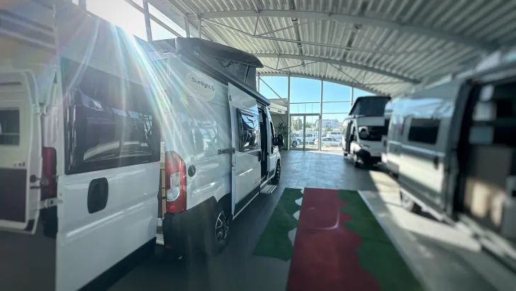 Frontal Hinten Sunlight Camper Van CLIFF 602 Adventure Edition Rooftop