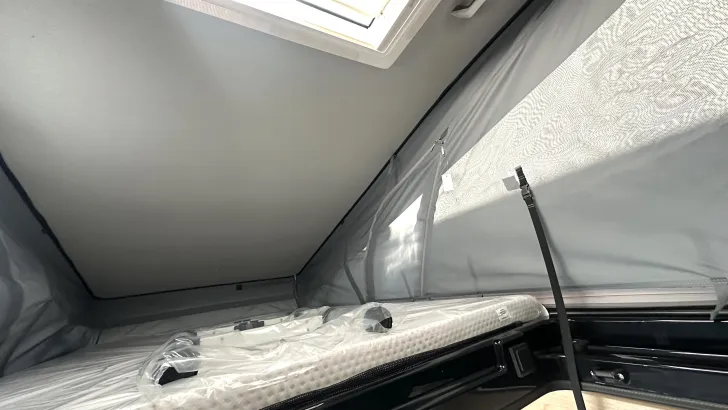 Fahrerhaus Sunlight Camper Van CLIFF 602 Adventure Edition Rooftop