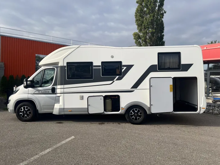 Fahrzeugbild Adria Coral Plus 670 SL #4