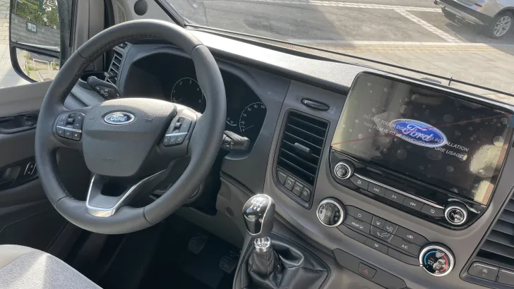 Fahrzeugbild LMC Innovan 590 #12