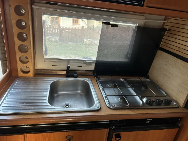 Fahrzeugbild Bürstner Alkoven #10