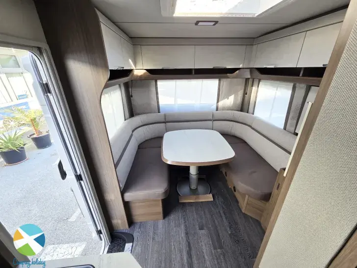 Sicht vorne-hinten Tabbert Cazadora 550 E 2,3