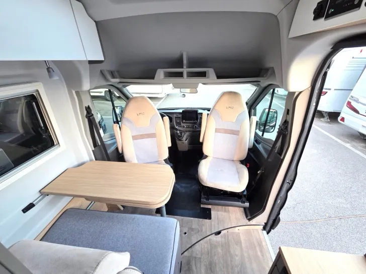 Fahrzeugbild LMC Innovan 590 #5