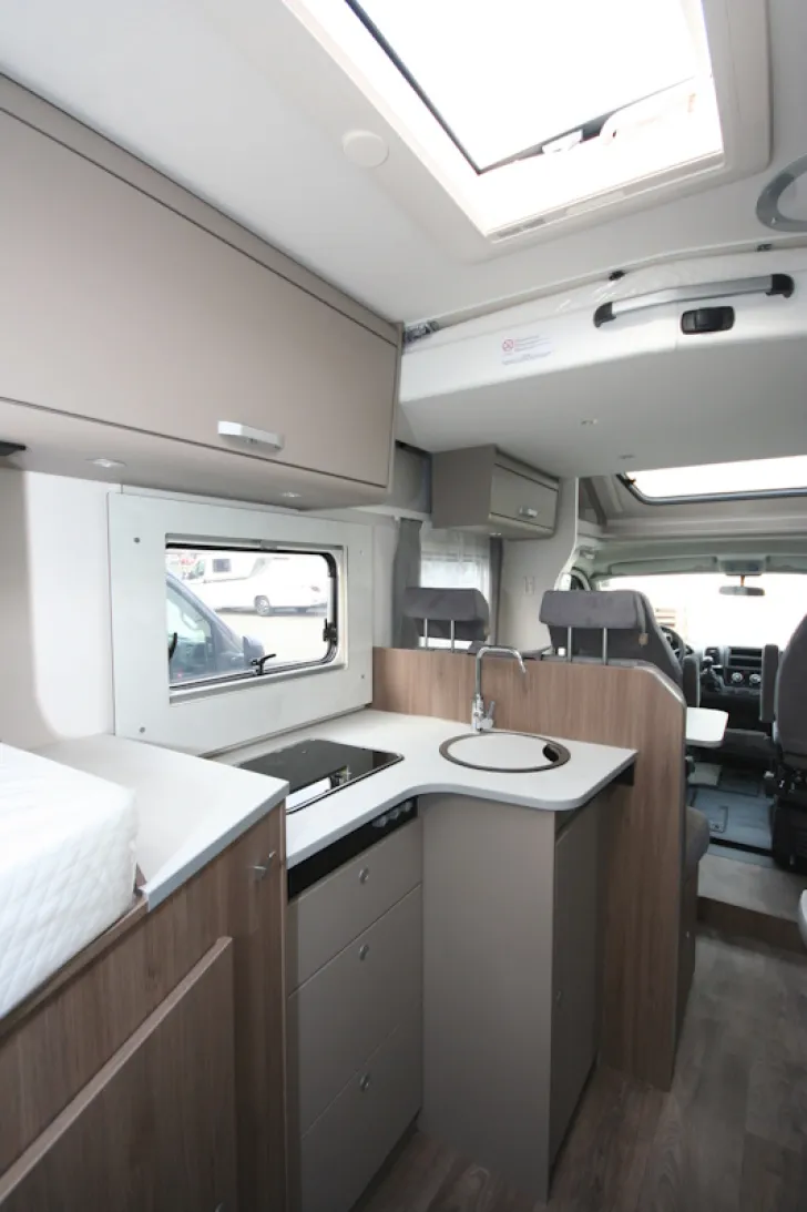 Fahrzeugbild Carado T 338 #9