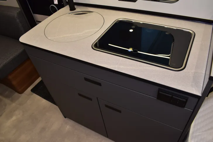 Fahrzeugbild Hymer Eriba Novaline 442 2 x A-KLappe, Batterie, Radtr. #13