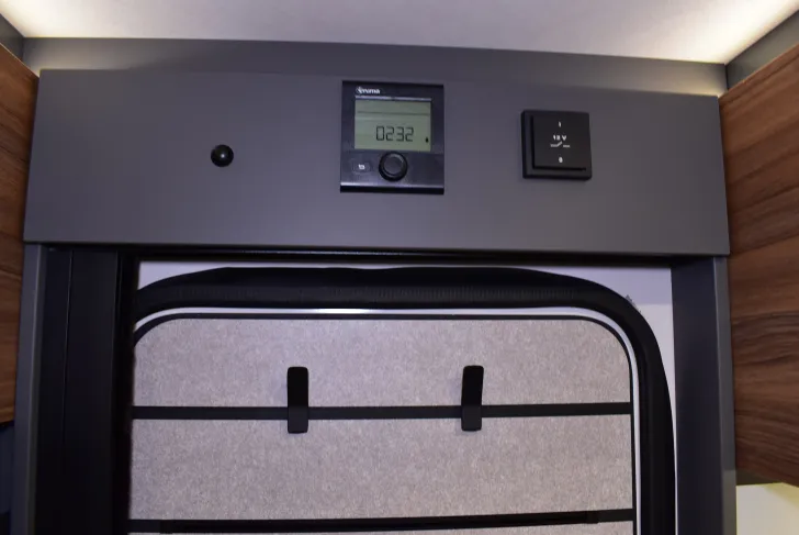 Fahrzeugbild Hymer Eriba Novaline 442 2 x A-KLappe, Batterie, Radtr. #33