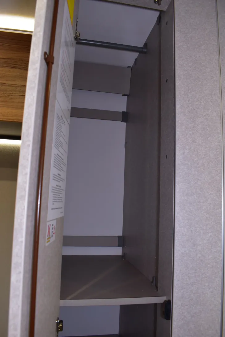 Fahrzeugbild Hymer Eriba Novaline 442 2 x A-KLappe, Batterie, Radtr. #43