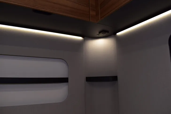 Fahrzeugbild Hymer Eriba Novaline 442 2 x A-KLappe, Batterie, Radtr. #46