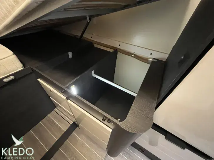 Fahrzeugbild Roller Team Kronos 285 P #24