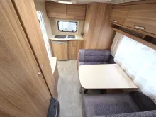 Sicht vorne-hinten Caravelair Allegra 400