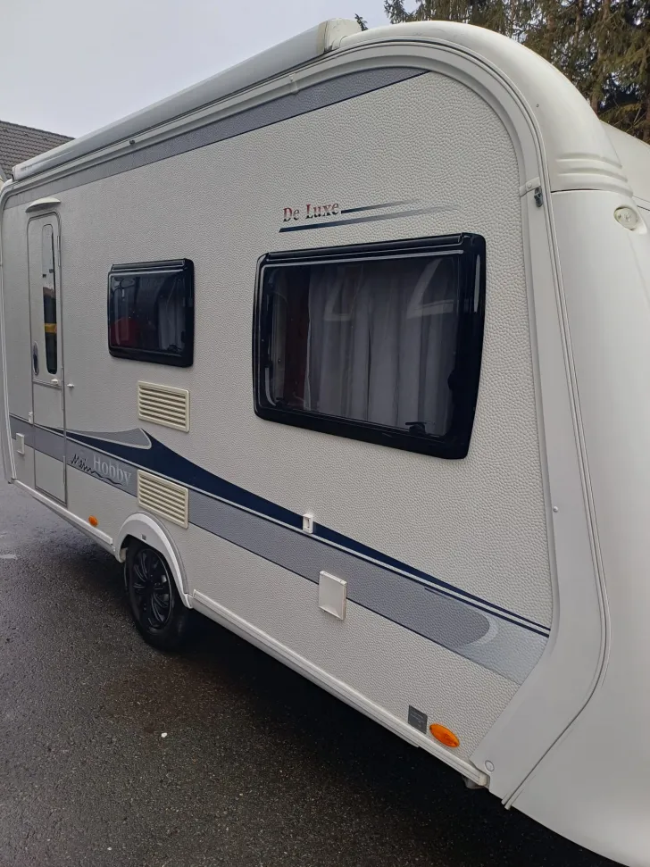 Fahrzeugbild Hobby De Luxe 440 SF #4