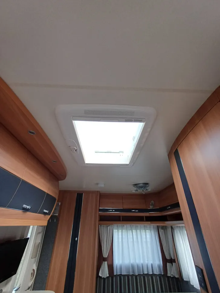 Fahrzeugbild Hobby De Luxe 440 SF #12