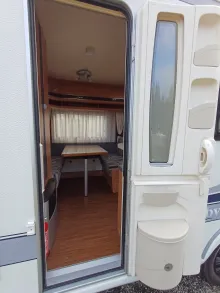 Fahrzeugbild Hobby De Luxe 440 SF #24