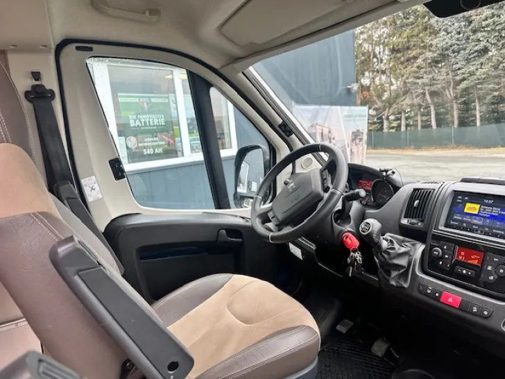 Fahrzeugbild Megamobil MEGA SPORT 640 PEUGEOT 165 PS KW #4