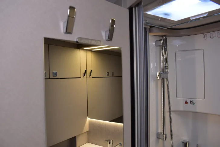 Fahrzeugbild Hymer Exsis-t 580 Pure Sat, Navi, Automatik, ab April #17