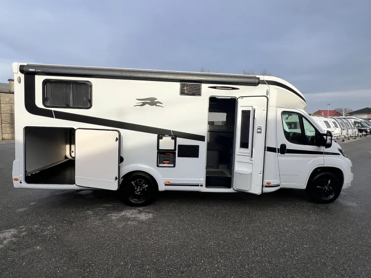 Fahrzeugbild Laika Kosmo L 409 mit Tageszulassung #8