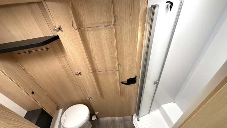 Sicht vorne-hinten Sunlight T 68C Adventure Edition