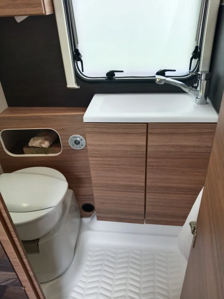 Fahrzeugbild Weinsberg CaraOne 480 QDK Neuwertig #8