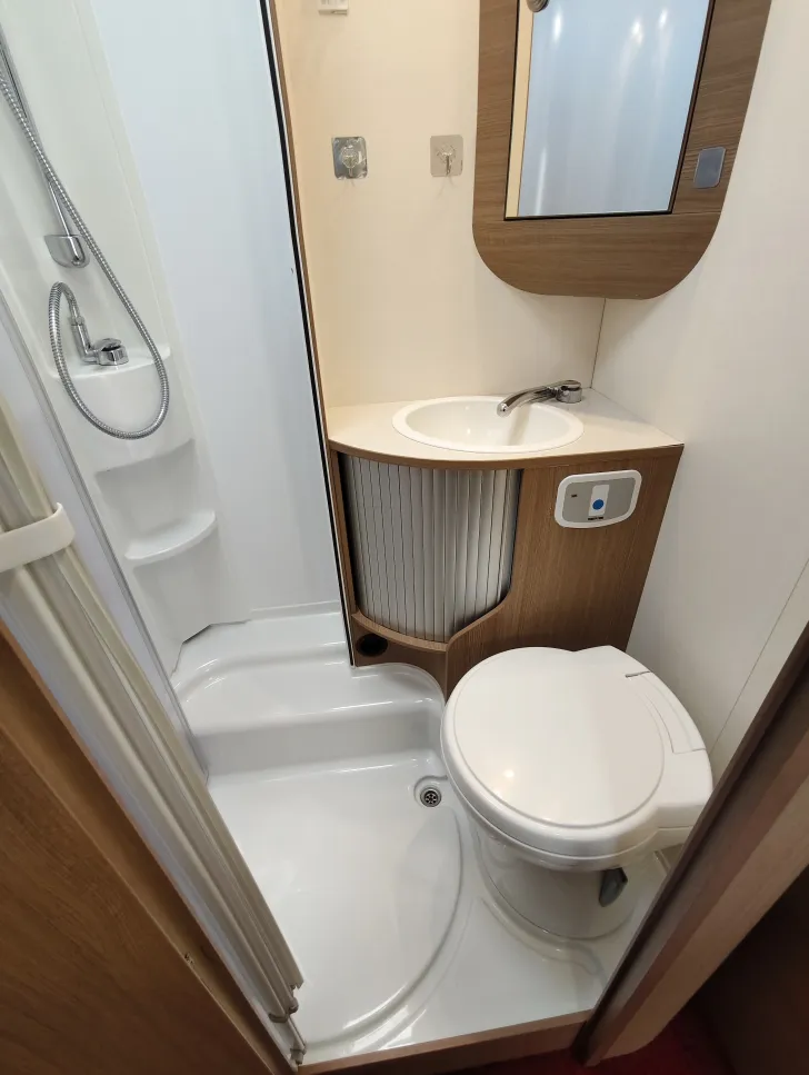 Fahrzeugbild Adria Sun Living LIDO S 42 SL TOP + vielen EXTRAS #5