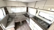 Sicht vorne-hinten Fendt Tendenza 560 SG