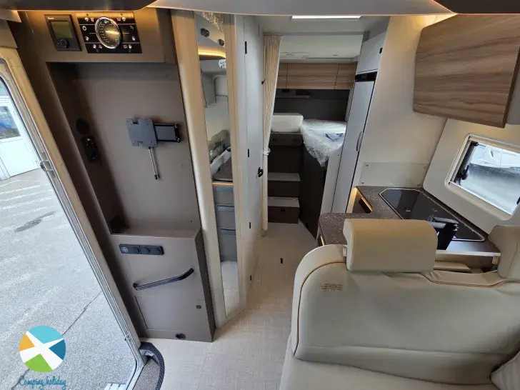 Fahrzeugbild Bürstner B66 690 TD #7