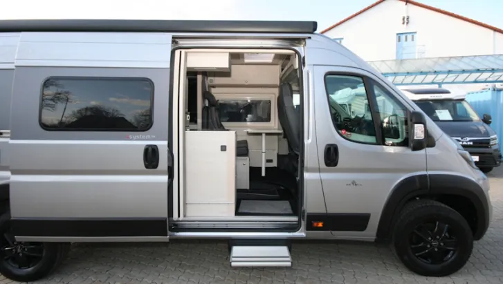 Fahrzeugbild Tourne 435 6.4 #2