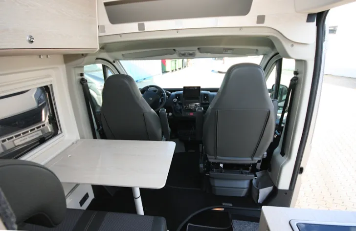 Fahrzeugbild Tourne 435 6.4 #7