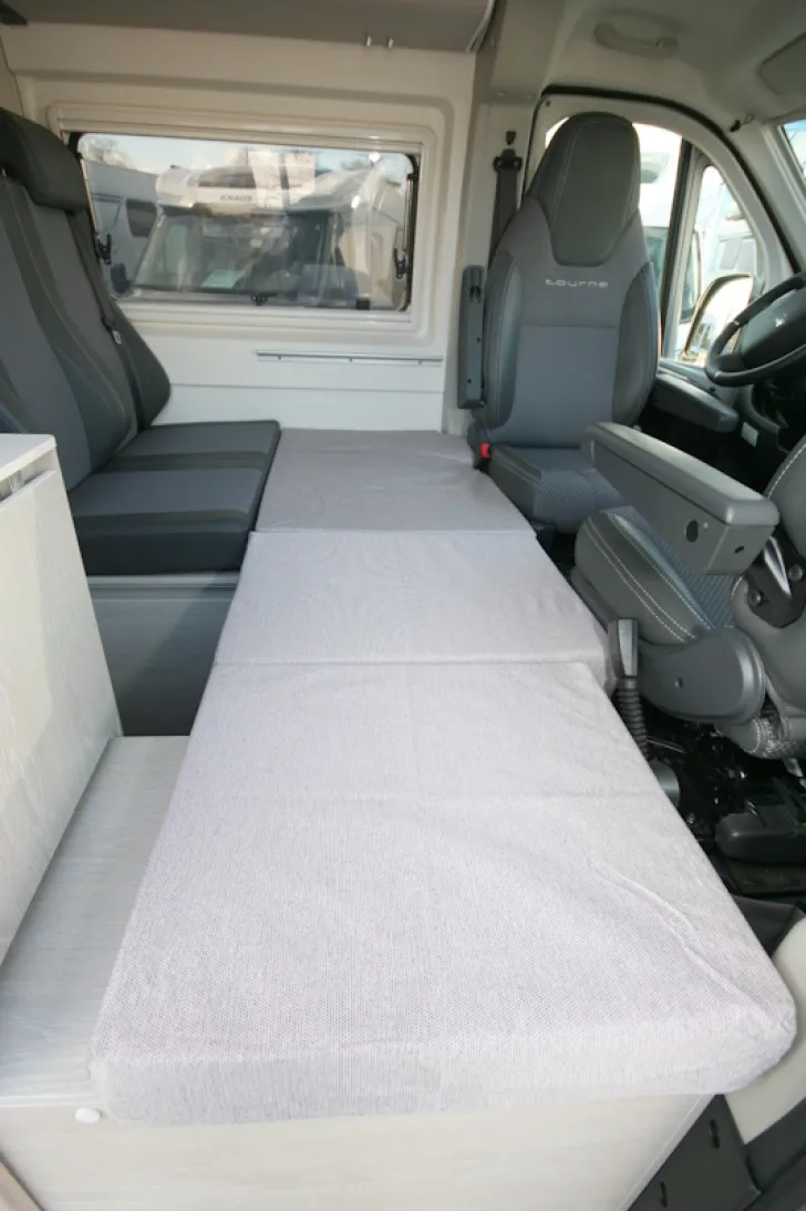Fahrzeugbild Tourne 435 6.4 #9