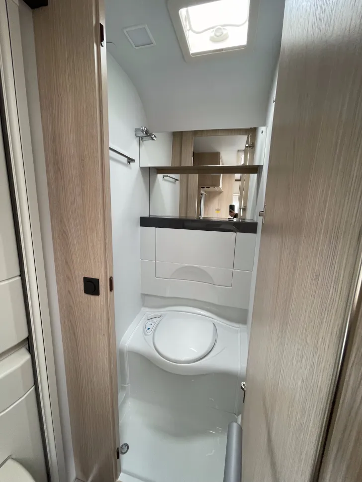 Fahrzeugbild Adria Aviva 400 PS #21