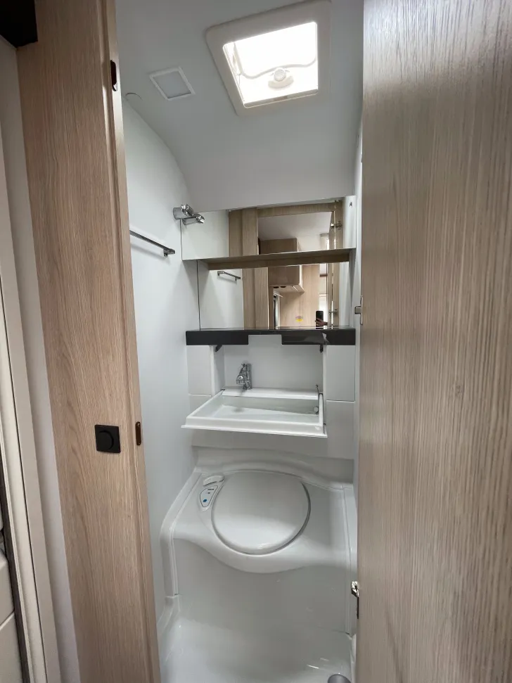 Fahrzeugbild Adria Aviva 400 PS #22