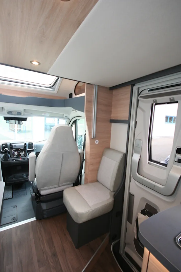 Fahrzeugbild Knaus L!VE WAVE 650 MEG Black Selection #8