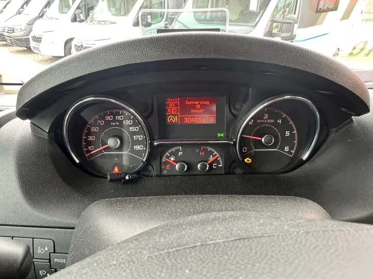 Fahrzeugbild Weinsberg CaraHome 600 DKG - AUTOMATIK - #31