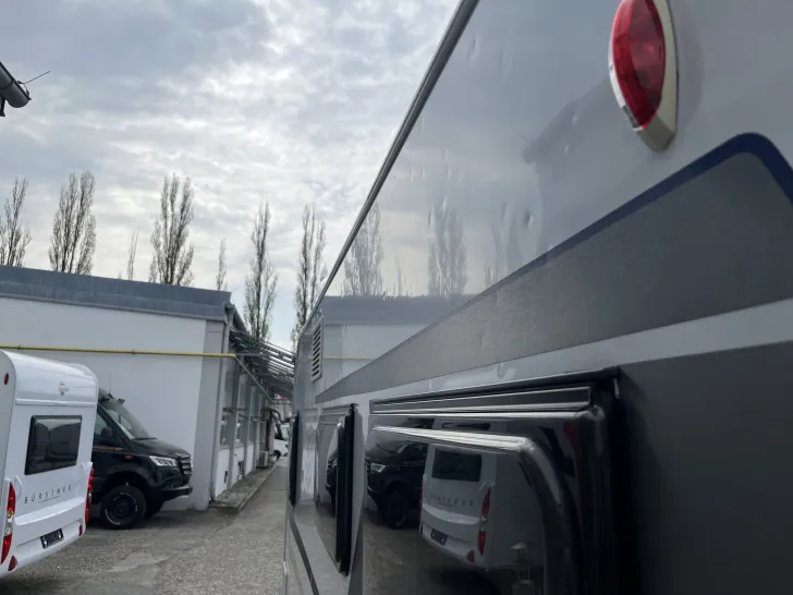 Fahrzeugbild Knaus Südwind 450 FU #6