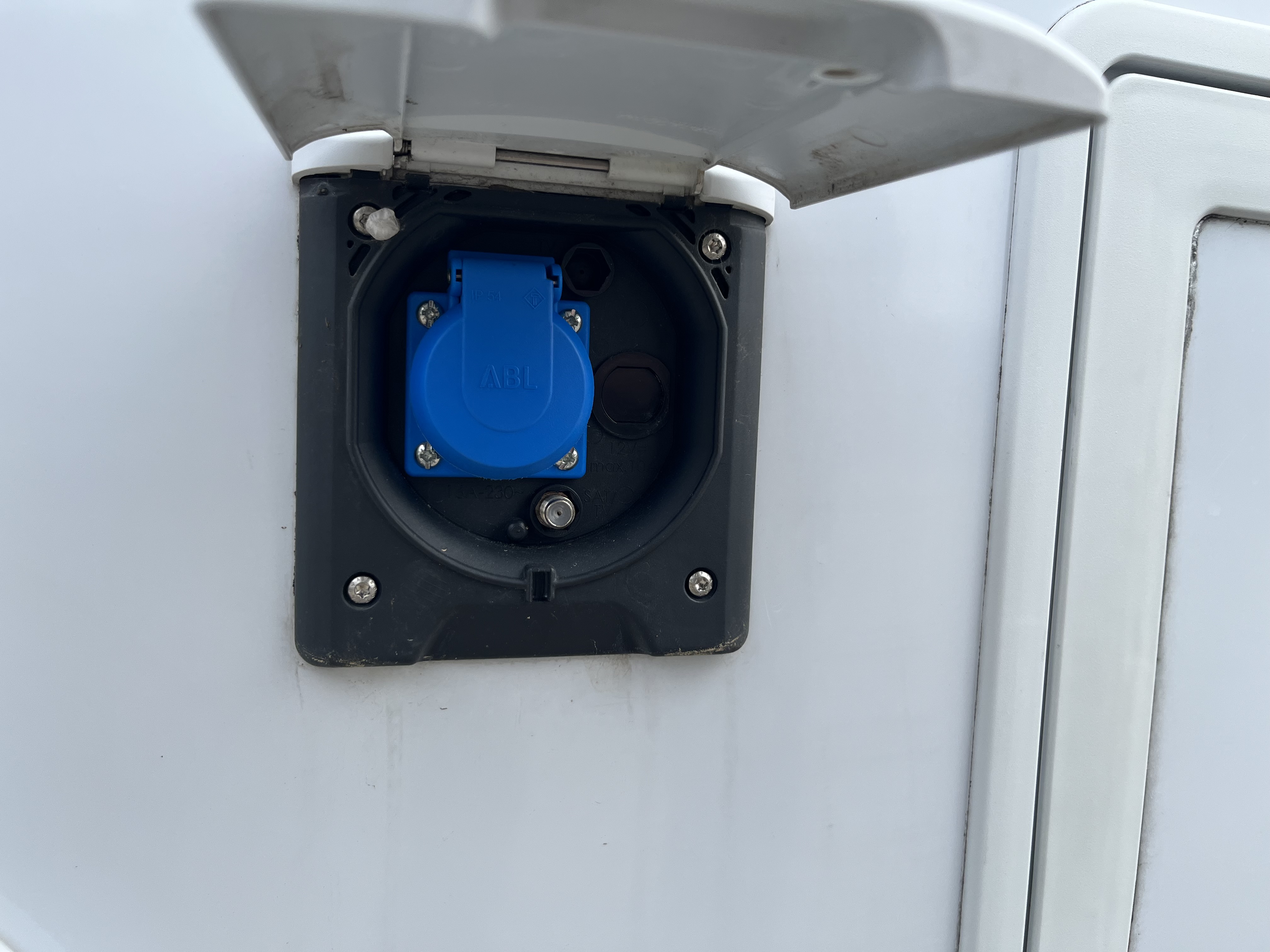 Knaus Südwind 450 FU - Bild 11