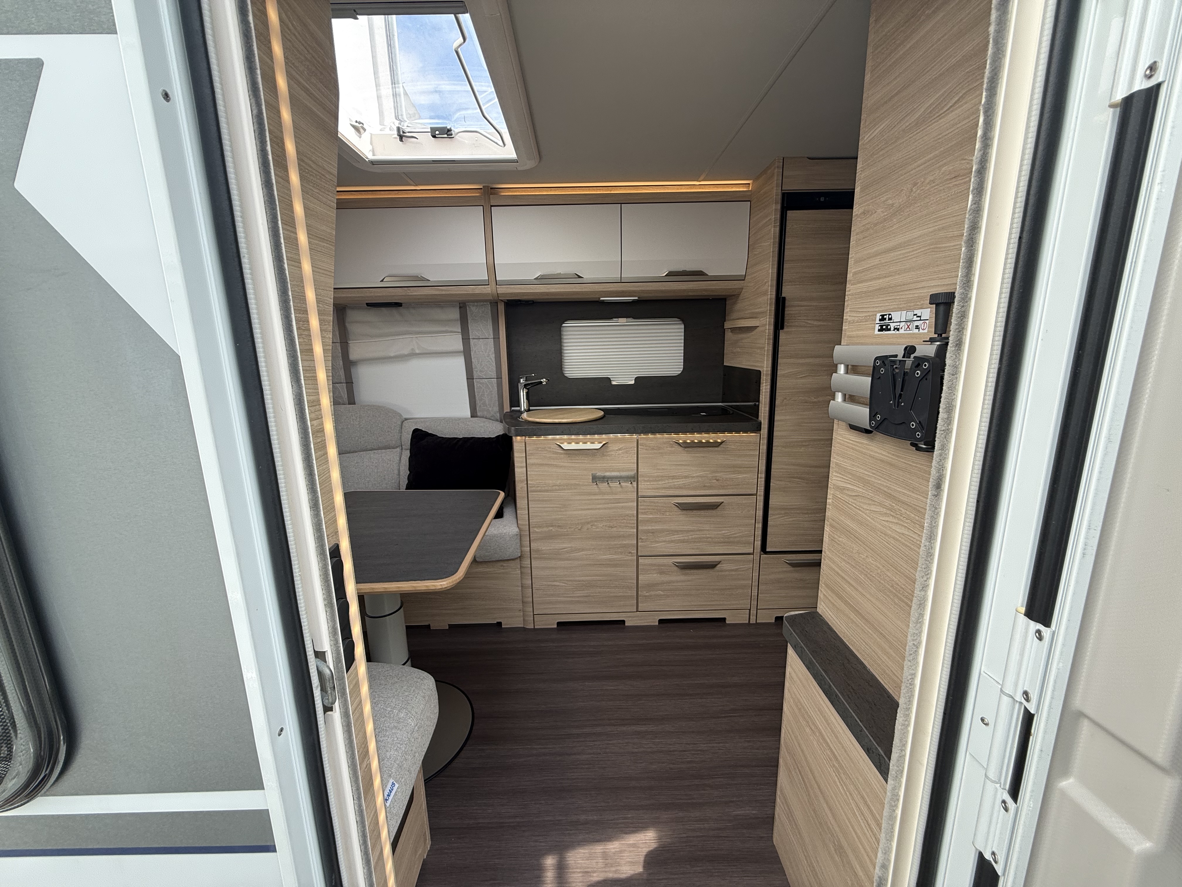 Knaus Südwind 450 FU - Bild 13