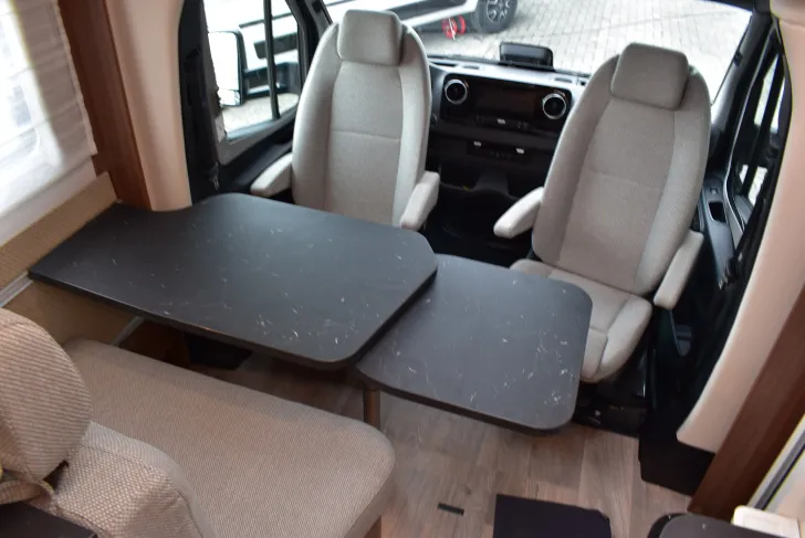 Fahrzeugbild Hymer B-Klasse MC T 580 Mercedes, Doppelboden, ab Nov. #8