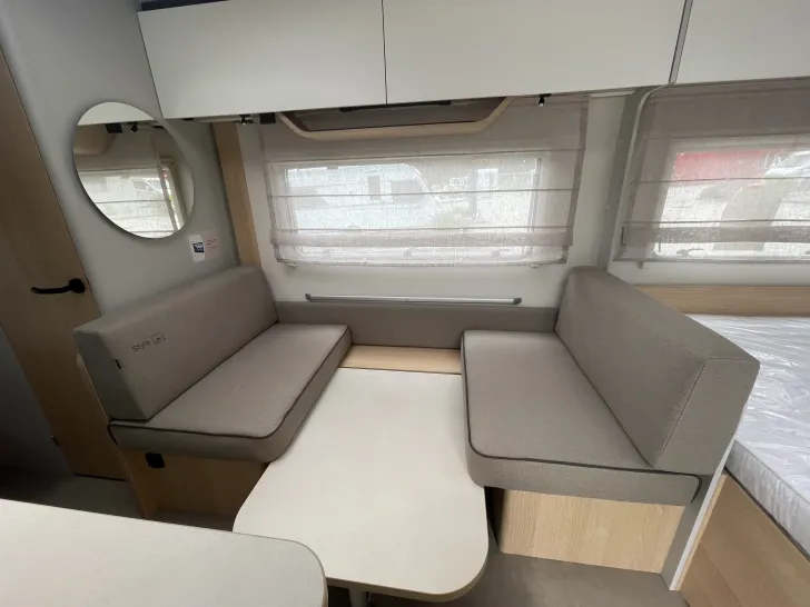 Fahrzeugbild LMC Style 490 K #8