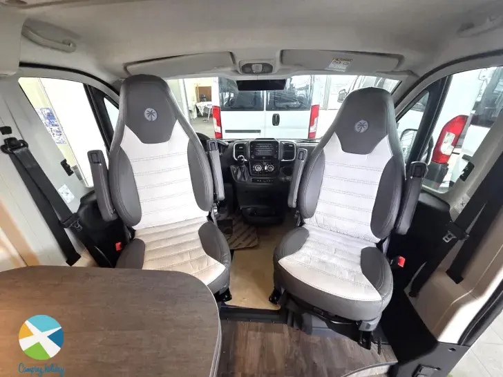 Sicht vorne-hinten Sunlight Camper Van CLIFF 600 Adventure Edition RT, Aut.
