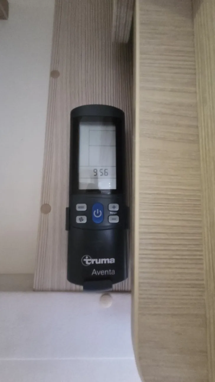 Fahrzeugbild Bürstner Averso Plus 410 TS Hubett #7