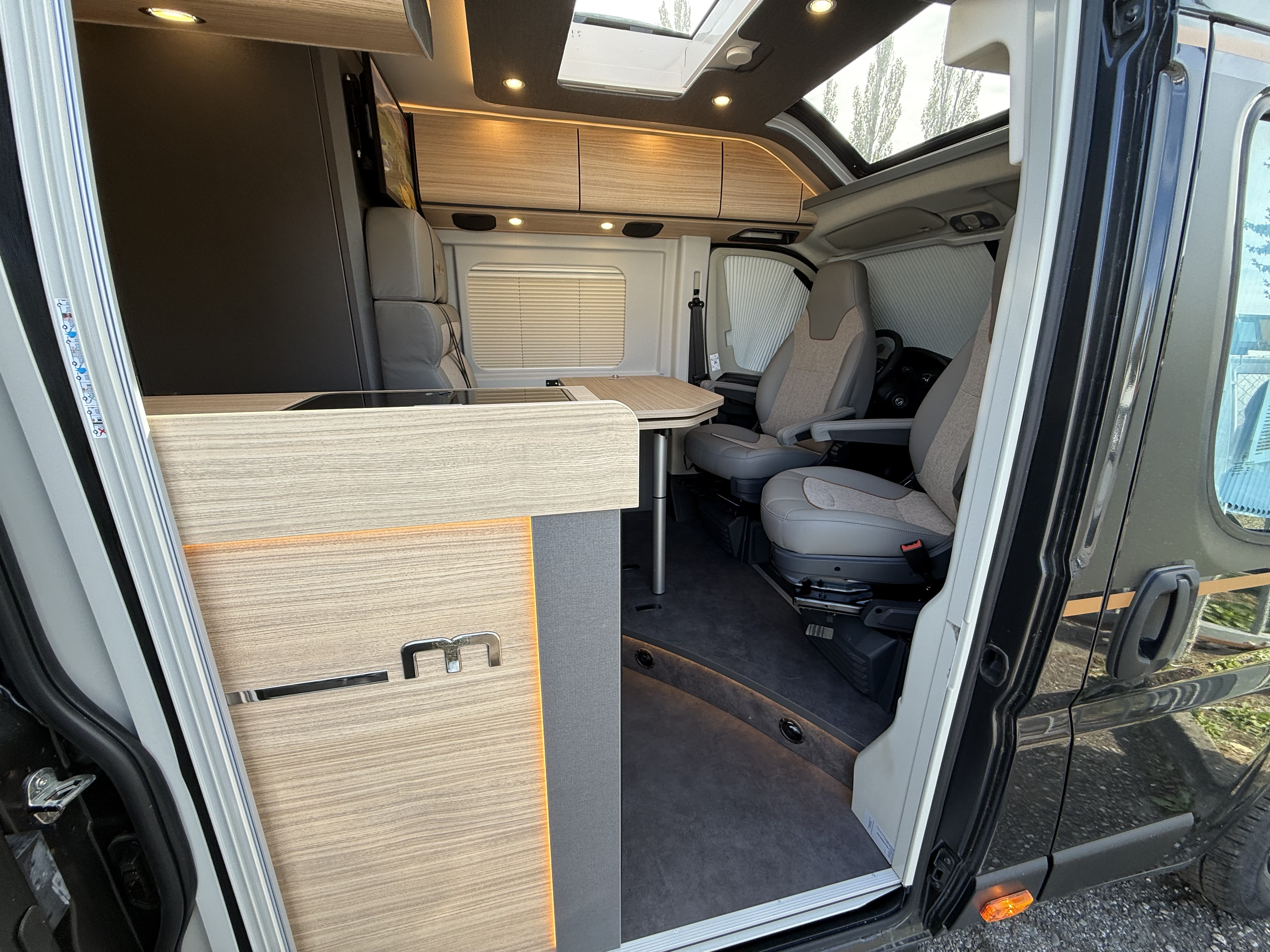 Malibu Van First Class – Two Rooms 640 LE RB charming GT skyview - Bild 8