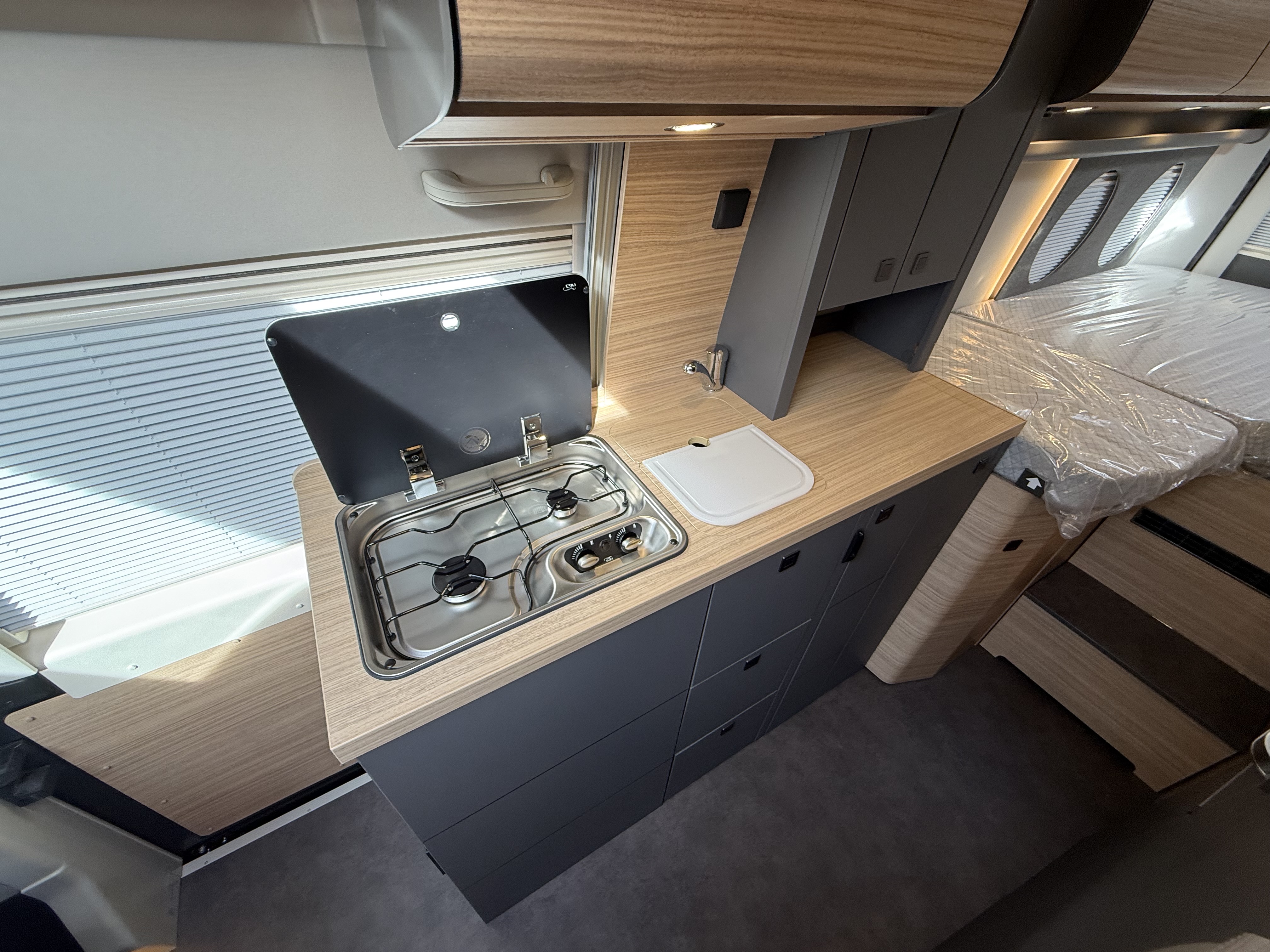 Malibu Van First Class – Two Rooms 640 LE RB charming GT skyview - Bild 13