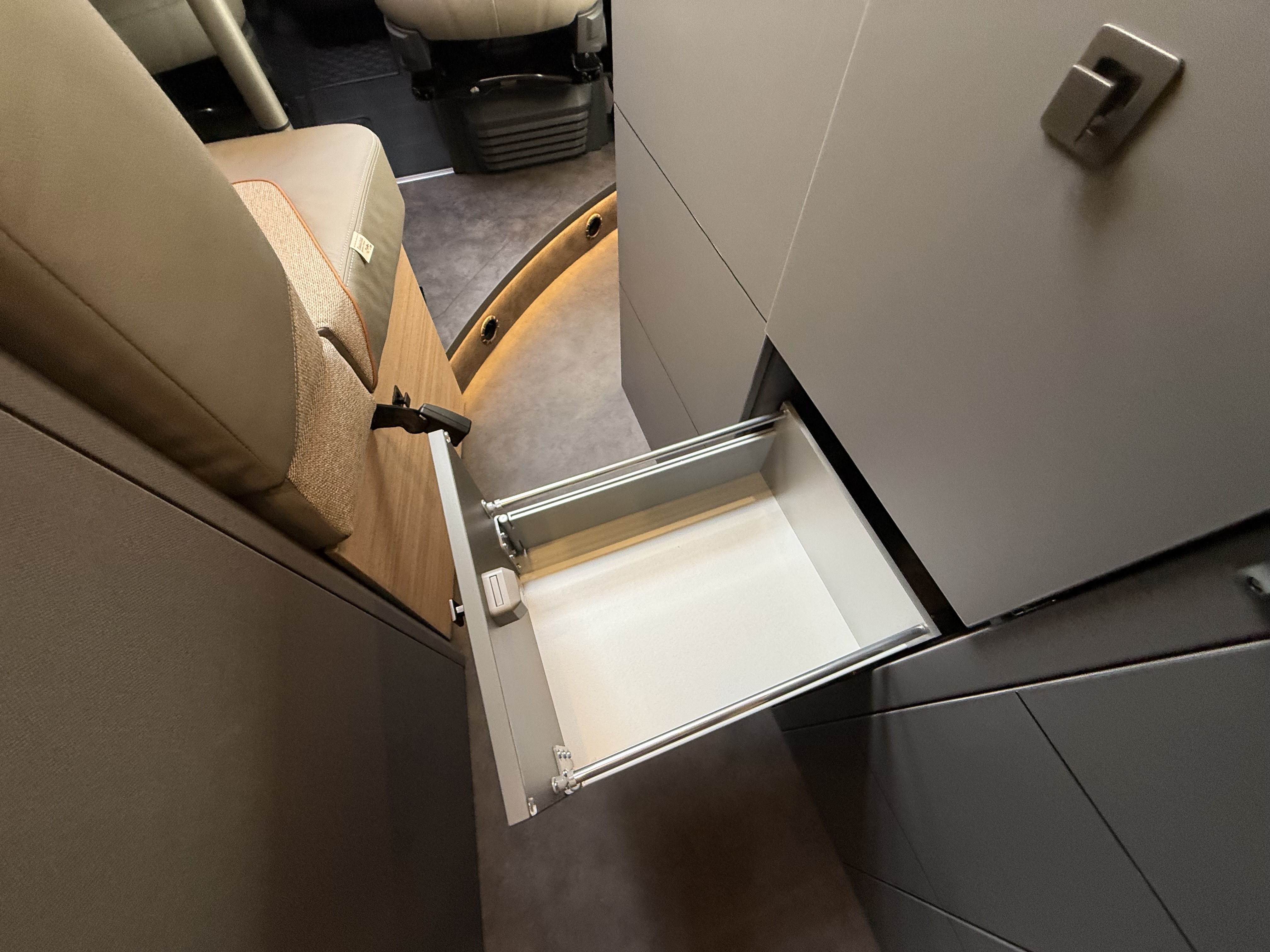 Malibu Van First Class – Two Rooms 640 LE RB charming GT skyview - Bild 16