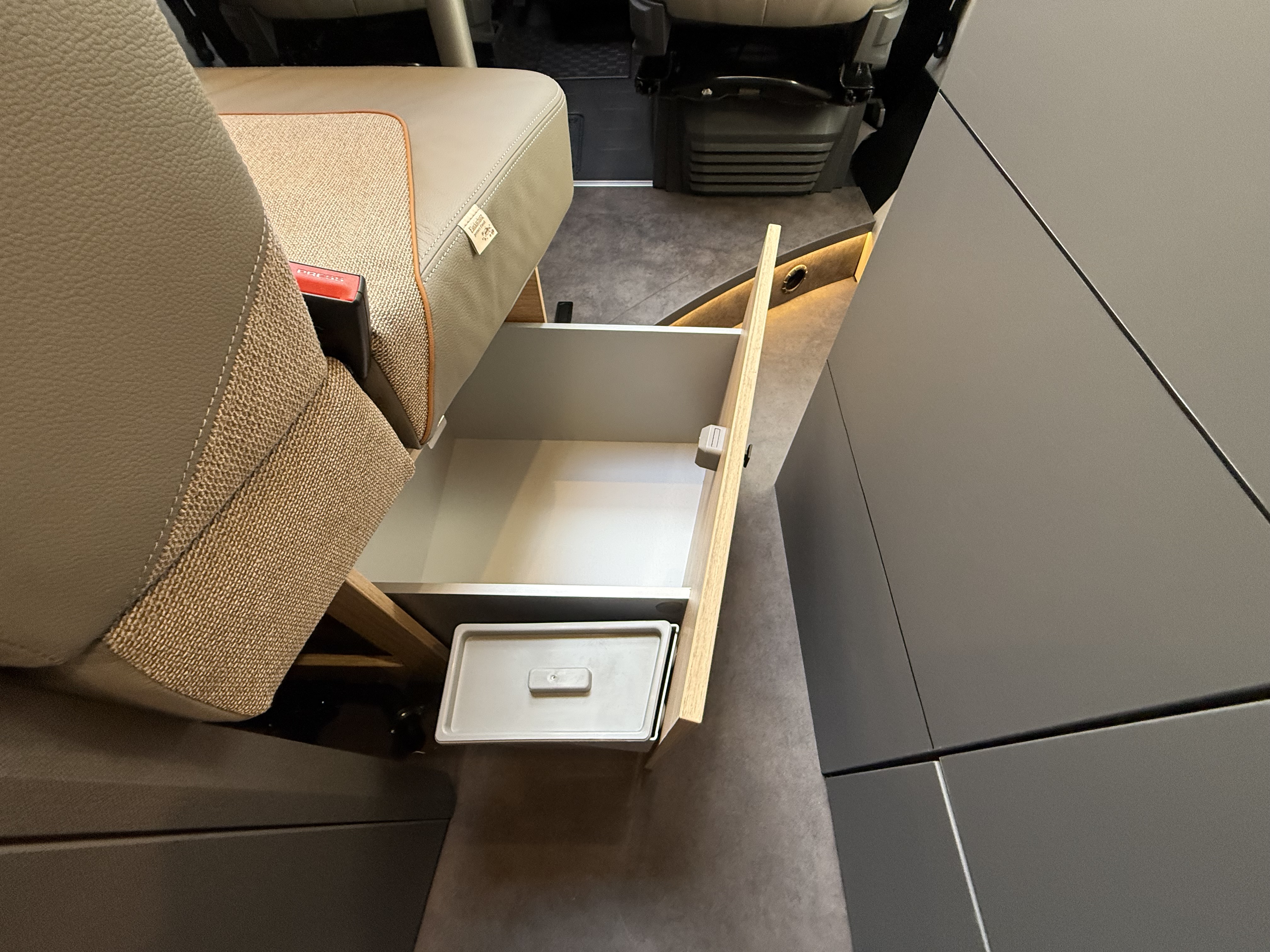 Malibu Van First Class – Two Rooms 640 LE RB charming GT skyview - Bild 18