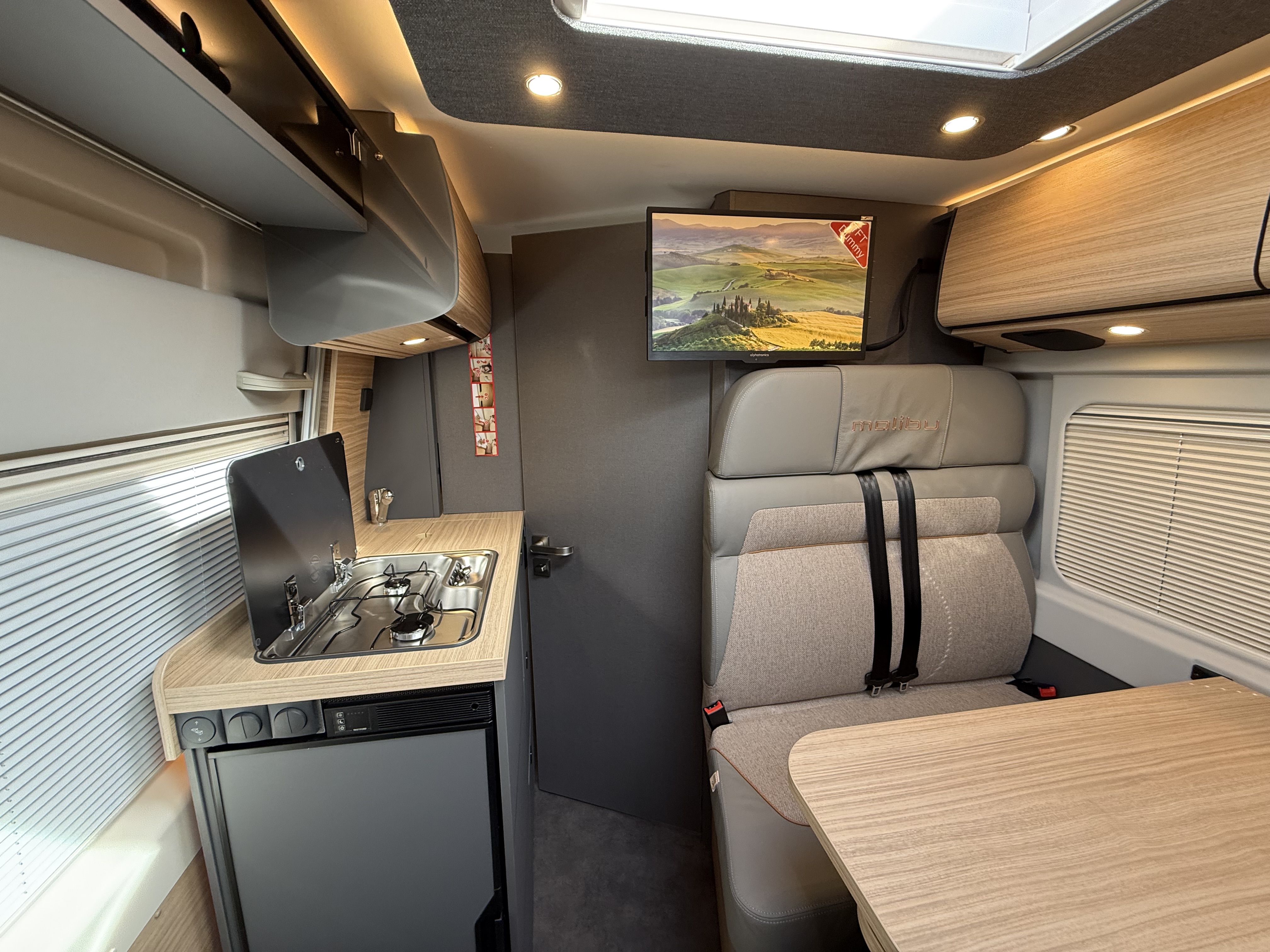 Malibu Van First Class – Two Rooms 640 LE RB charming GT skyview - Bild 23